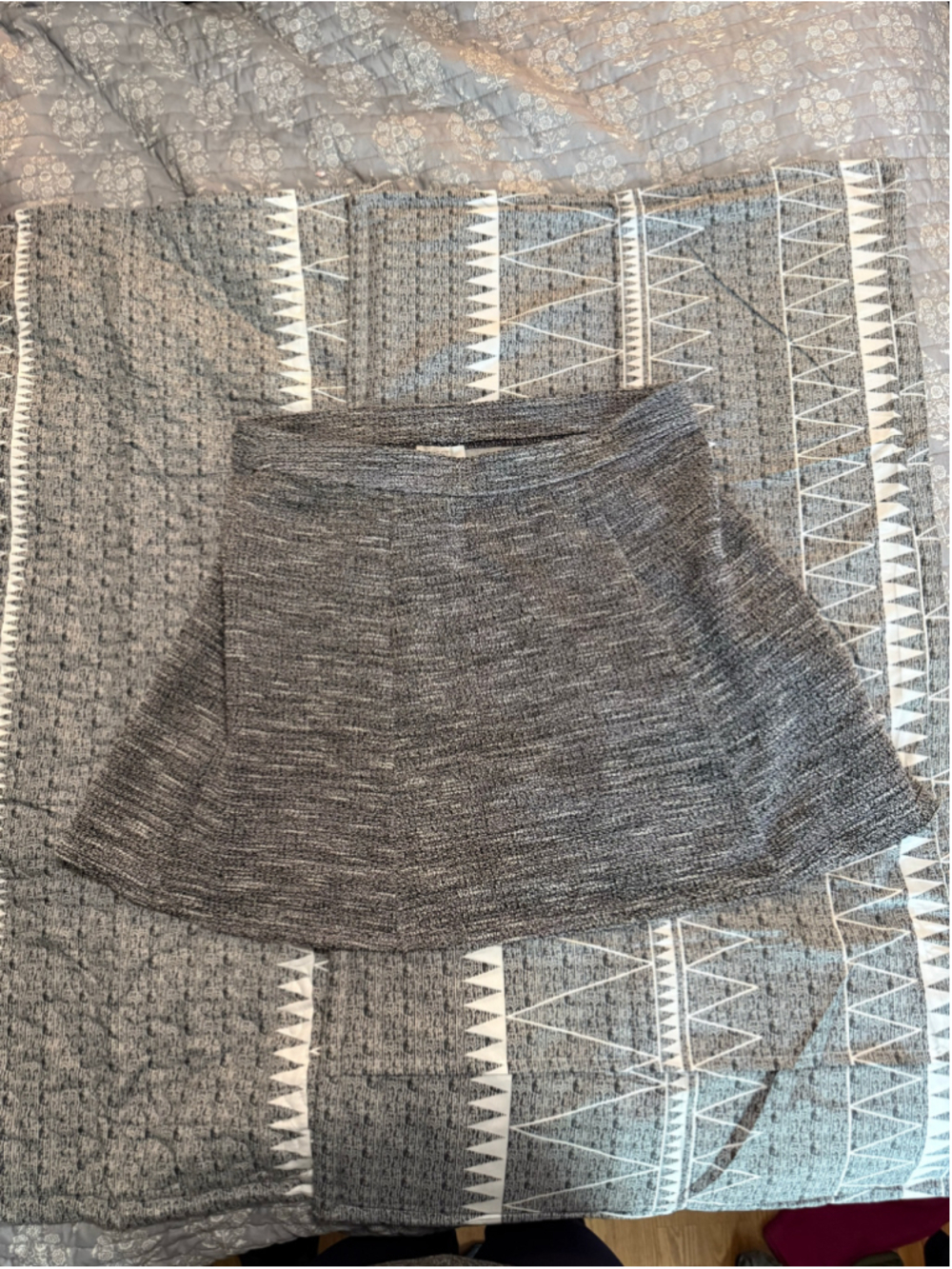 Women's LOFT Skater Skirt Size L Grey White Tweed